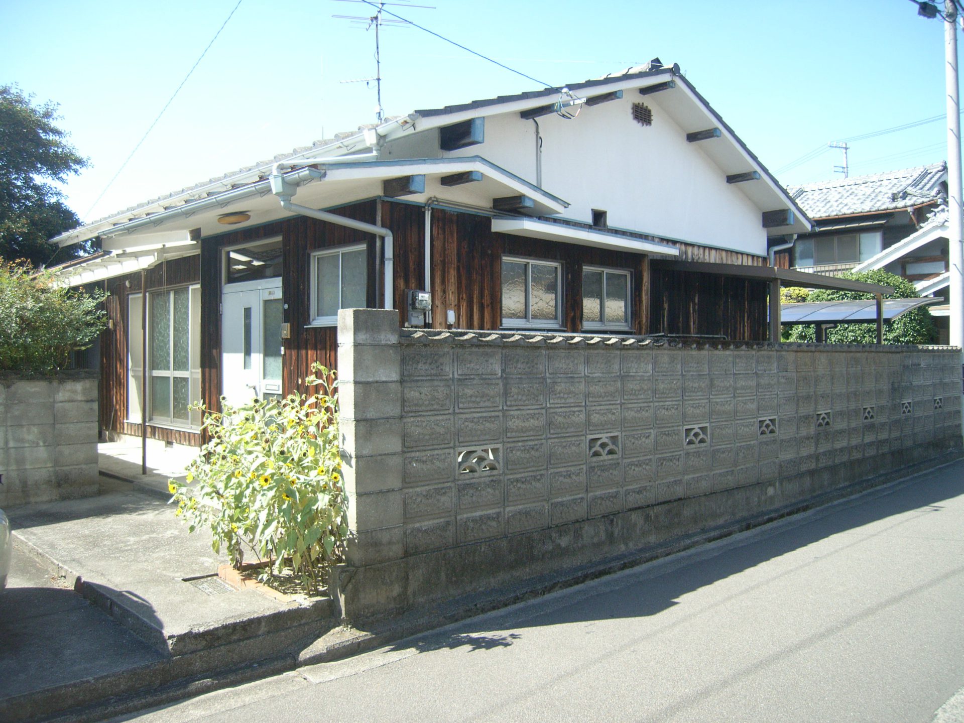 南梅本町　石井駅前借家 1号　（商談中）